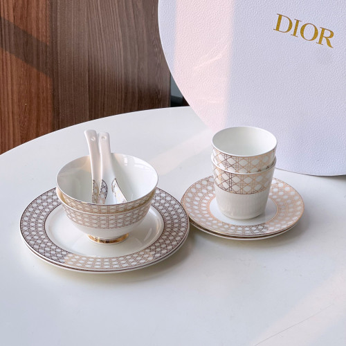 NIGO Dior European Simple Gold Lattice Pattern Bone China Tableware 10-piece Set Configuration: Flat Plate + Bone Plate + Rice Bowl + Soup Spoon + Cup [each 2 Pieces] With Gift Box Package #nigo73147