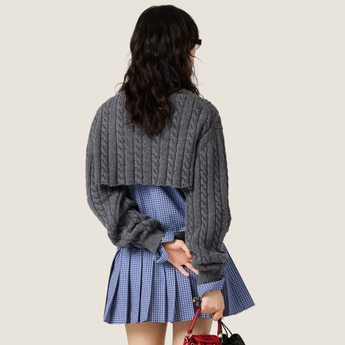 NIGO MiuMiu Women's Fall/Winter Fashion Classic V Neck Short Sleeve Long Sleeve Color Block Wool Sweater #nigo79225