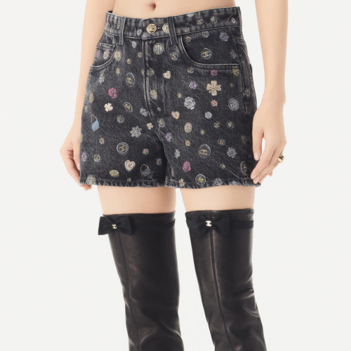 NIGO Chanel Women's Summer Casual Graffiti Double C Logo Wide Leg Denim Shorts #nigo78884