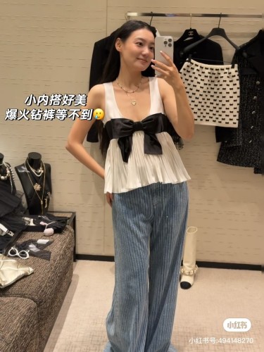 NIGO Chanel Women's Bow-Tie Low Round Neck Spring/Summer Solid Color Silk Sleeveless Tank Top Vest Ngvp #nigo2588