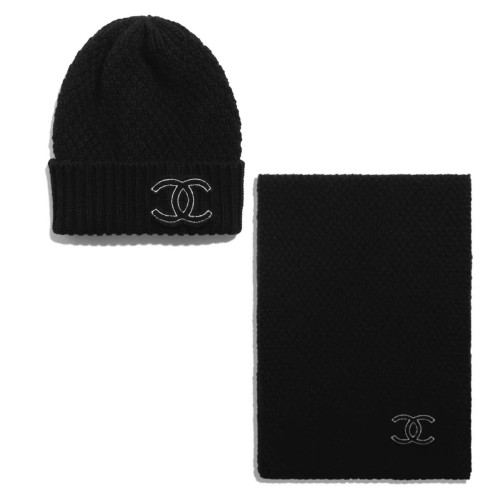 NIGO Chanel Winter Accessories Diamond-pattern Knit Hat And Scarf Set Black Double C Logo Fashionable, Exquisite, And Warm Scarf Accessories #Nigo82246A