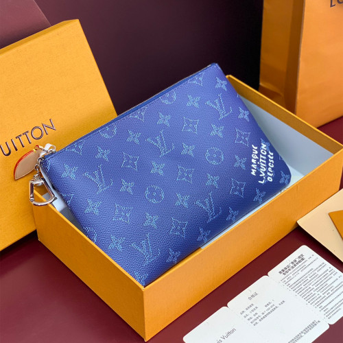NIGO LOUIS VUITTON Medium Key Wallet Monogram Heritage Canvas Chain Hook Zipper Mini Wallet Bag Bags  Key Pouch M27109 #Nigo82262A
