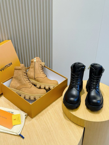 NIGO Louis Vuitton LV Checker Men's Suede calfskin leather Sheepskin lining Marque L. Vuiton Deposee logo Flat boots Shoes #Nigo82549A