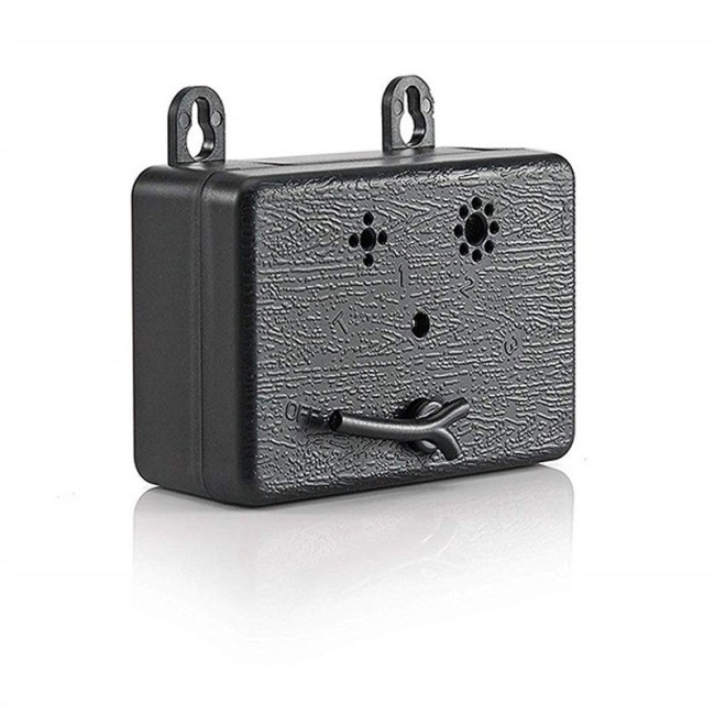 Outdoor Humane Wall Mounted Ultrasonic Dog Repeller 3 Adjustable Range 5-15m 25KHz Enhanced Frequency 9V Battery Operated