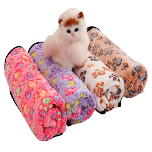 Warm Pet Blanket Soft Coral Fleece Pet Mat for Dogs Cats Soft Sleep Blanket Pet Supplies