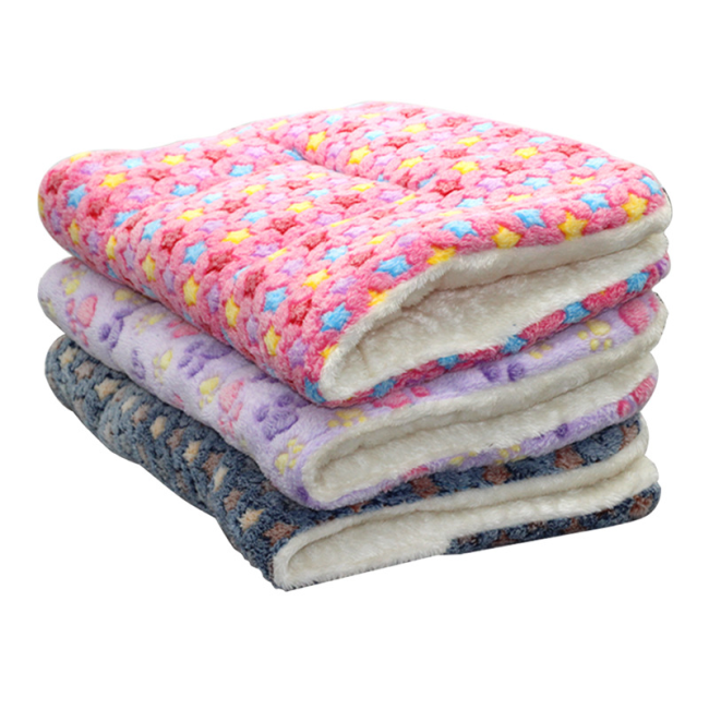 Thickened Pet Mat Winter Warm Blanket Soft Plush Dog Cat Bed Mattress for Dogs Cats Pet Supplies