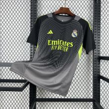 Real Madrid Football Jersey Goalkeeper Custom Shirt 2025/26