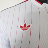2025/26 M Utd White Retro Style Player Version Soccer Jersey