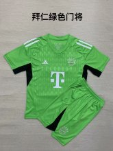 Bayern Munich goalkeeper green Kids 1:1 Quality Soccer Jersey   23-24