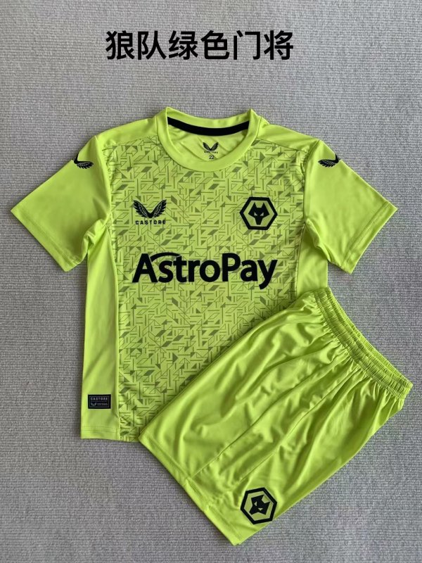 Wolves goalkeeper green Kids 1:1 Quality Soccer Jersey  23-24