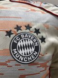 #25 MULLER Bayern Munich  Away Player 1:1 Quality Soccer Jersey  25-26