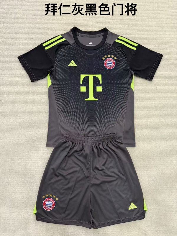 Bayern Munich  Goalkeeper BLACK   Fans kits  1:1 Quality Soccer Jersey  25-26 (Kids and Man )