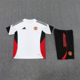 Manchester United Training  Fans kits  1:1 Quality Soccer Jersey 25-26 (Kids And Man )