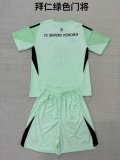 Bayern Munich  Goalkeeper GREEN Fans Kits  1:1 Quality Soccer Jersey  25-26 (kids and man )
