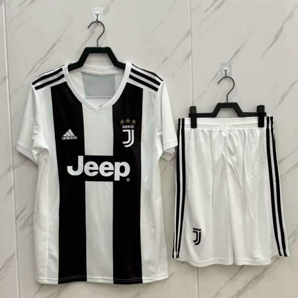Retro Juventus Home   Kits Suit    1:1 Quality Soccer Jersey 2018-2019