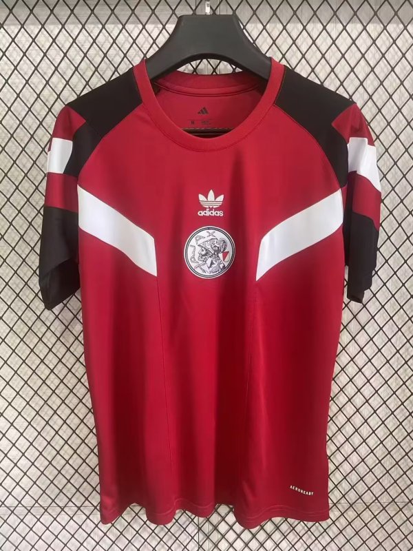 Ajax training Fans white  1:1 Quality Soccer Jersey   25-26