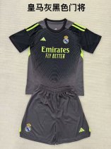 Real Madrid  goalkeeper dark gray kids 1:1 Quality Soccer Jersey  25-26 (kids and man kits )