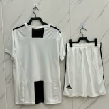 Retro Juventus Home   Kits Suit    1:1 Quality Soccer Jersey 2018-2019