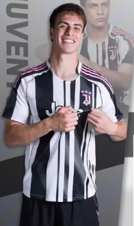 Juventus  Home  Player 1:1 Quality Soccer Jersey   25-26