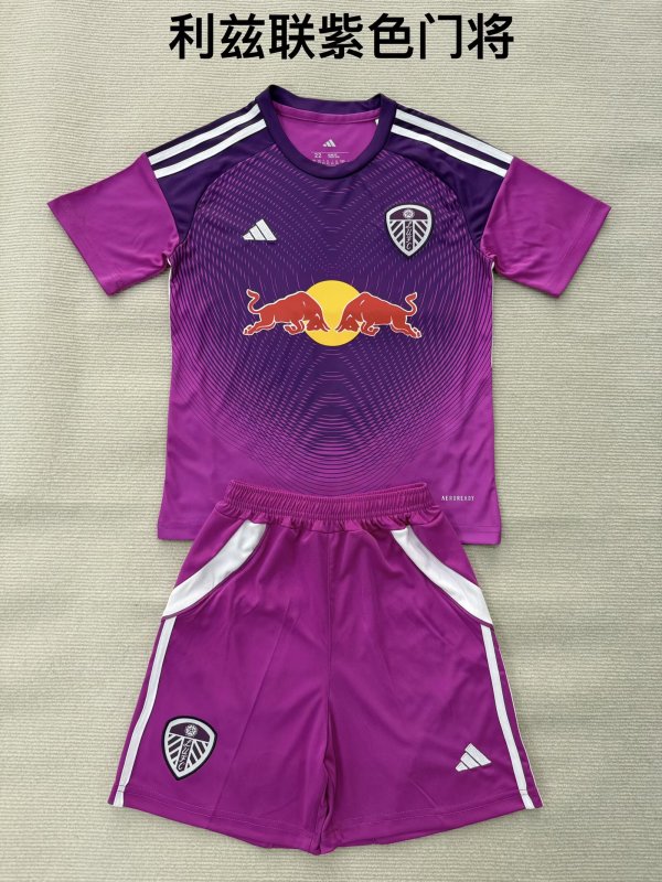 Leeds United Goalkeeper  Fans 1:1 Quality Soccer Jersey   25-26 (kids and man )