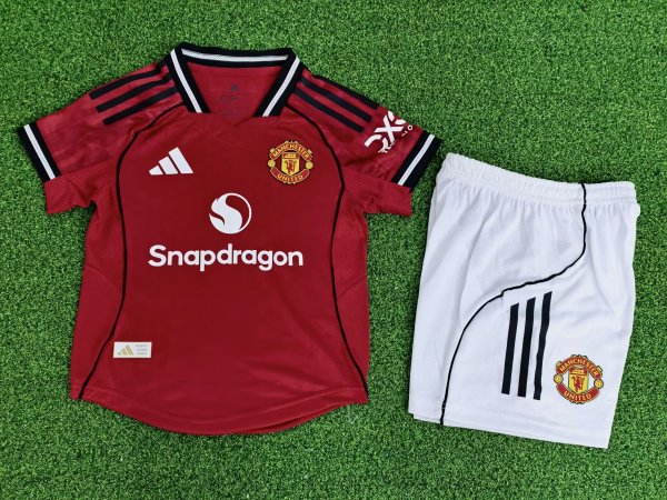Manchester United  player Home Kids   1:1 Quality Soccer Jersey   25-26