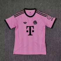 Bayern Munich Goalkeeper Pink  1:1 Quality Soccer Jersey  25-26