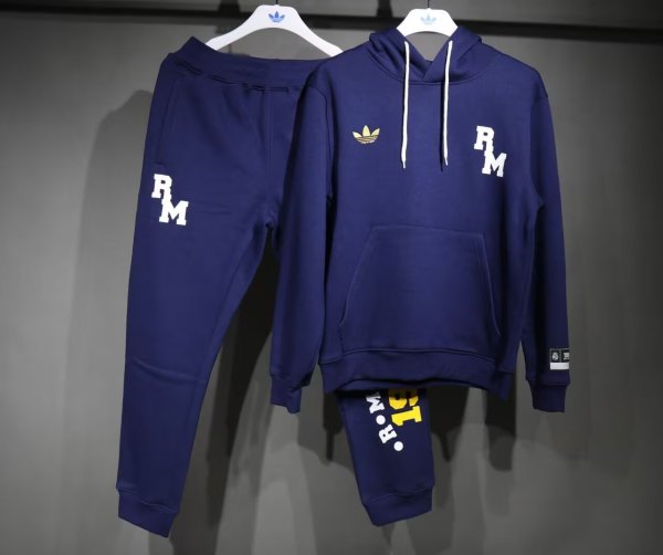 Real Madrid hoodie suit  1:1 Quality Soccer Jersey  25 -26