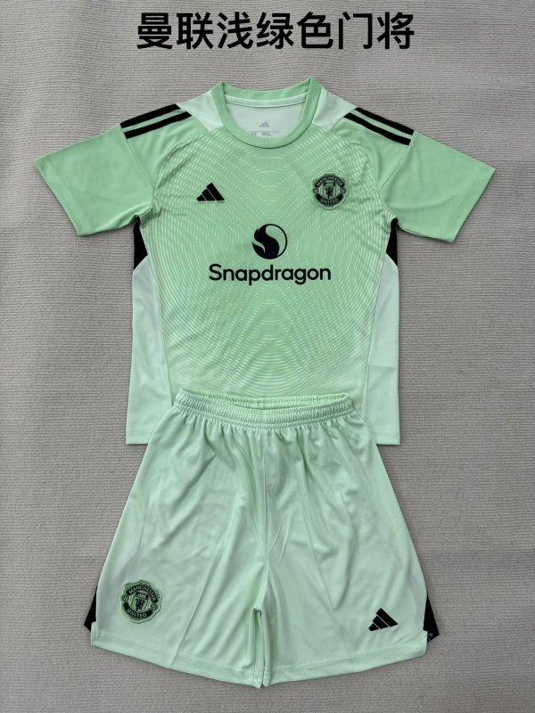 Manchester United Goalkeeper  Light Green  Fans 1:1 Quality Soccer Jersey   25-26 (kids and man )