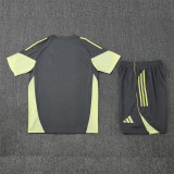 Real Madrid   Training  Fans kits  1:1 Quality Soccer Jersey 25-26 (Kids And Man )