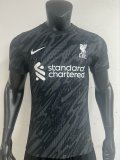 Liverpool  goalkeeper  Player  1:1 Quality Soccer Jersey  24-25