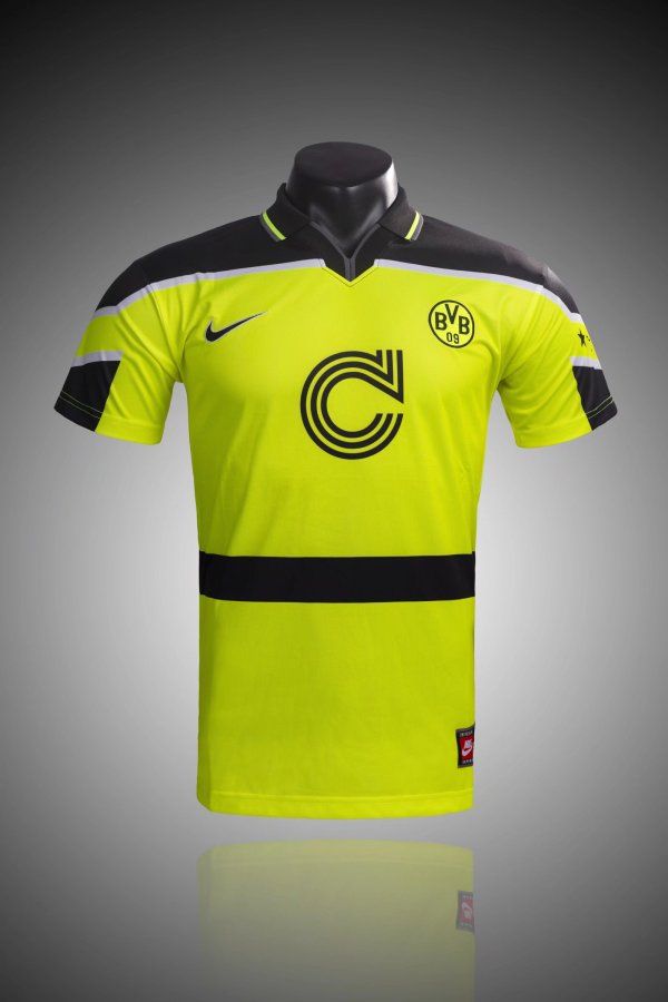 Retro Dortmund home fans 1:1 Quality Soccer Jersey   1996-1997