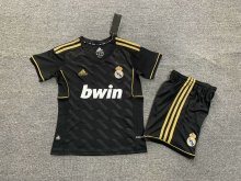 Retro Real Madrid away  kids 1:1 Quality Soccer Jersey  2011-2012
