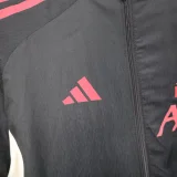 Liverpool Windbreaker  Black 1:1 Quality Soccer Jersey  25-26