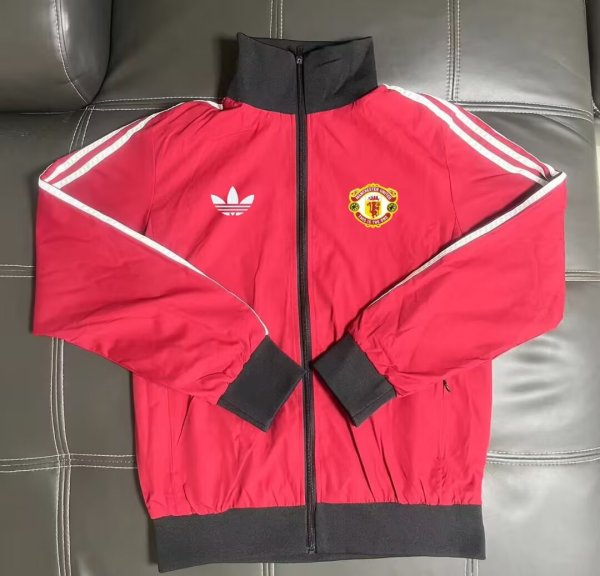 Manchester United  Windbreaker  Red 1:1 Quality Soccer Jersey  25-26
