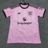 Manchester United Goalkeeper Fans 1:1 Quality Soccer Jersey    25-26