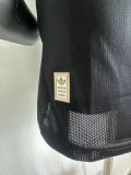 Liverpool  goalkeeper  player  1:1 Quality Soccer Jersey  25-26