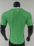 Manchester United Goalkeeper Green  Player red  1:1 Quality Soccer Jersey   25-26