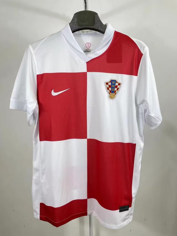 Croatia  Home Fans 1:1 Quality Soccer Jersey 24-25