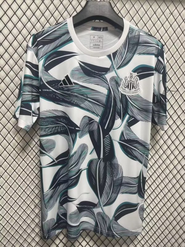 Newcastle Training clothing  Fans 1:1 Quality Soccer Jersey  24-25