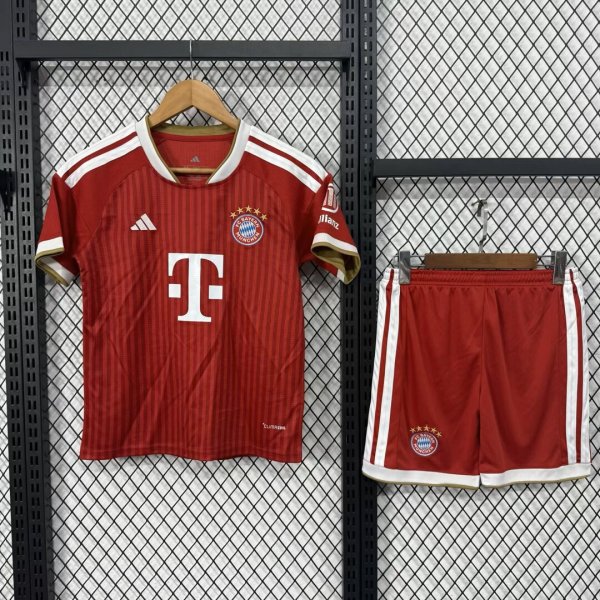 Bayern Munich Home Fans 1:1 Quality Soccer Jersey  26-27 (16-2XL) (kids And  Man )