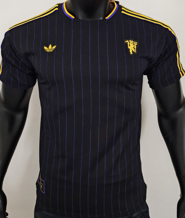 2025/26 M Utd Black Retro Style Player Version Soccer Jersey