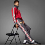 2025 M Utd Red Retro Jacket  (Only A Jacket) 单件上衣