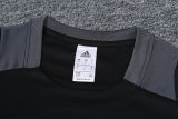 2024/25 M Utd Black Training Tracksuit
