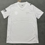 2025/26 Valencia Home White Fans Soccer Jersey  带广告5