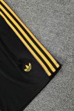 2025/26 M Utd Black Vest Training Jersey(A Set)