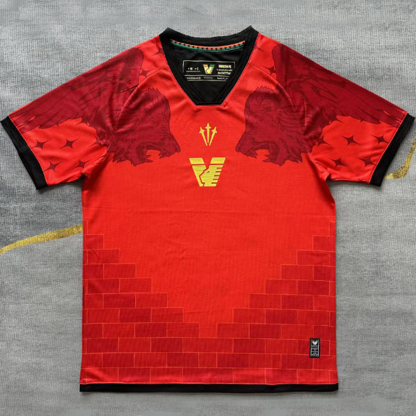 2025/26 Venezia FC 4TH Red Fans Soccer Jersey 不 带胸前广告