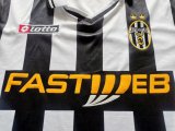 Retro Juventus Home 1:1 Quality Soccer Jersey  2001-2002