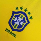 Retro Brazil Home # 10 RONALDINHO  #9 RONALDO  #8 KAKA 1:1 Quality Soccer Jersey   2004