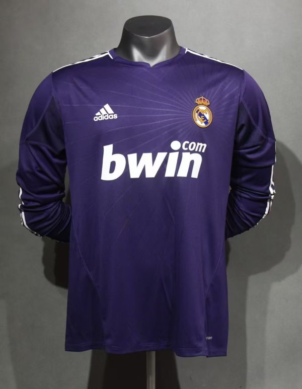 Retro Real Madrid player long away  1：1   2010-2011