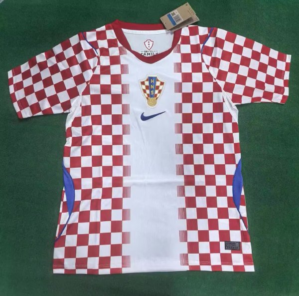 Croatia Home Fans 1:1 Quality Soccer Jersey   26-27（2026）